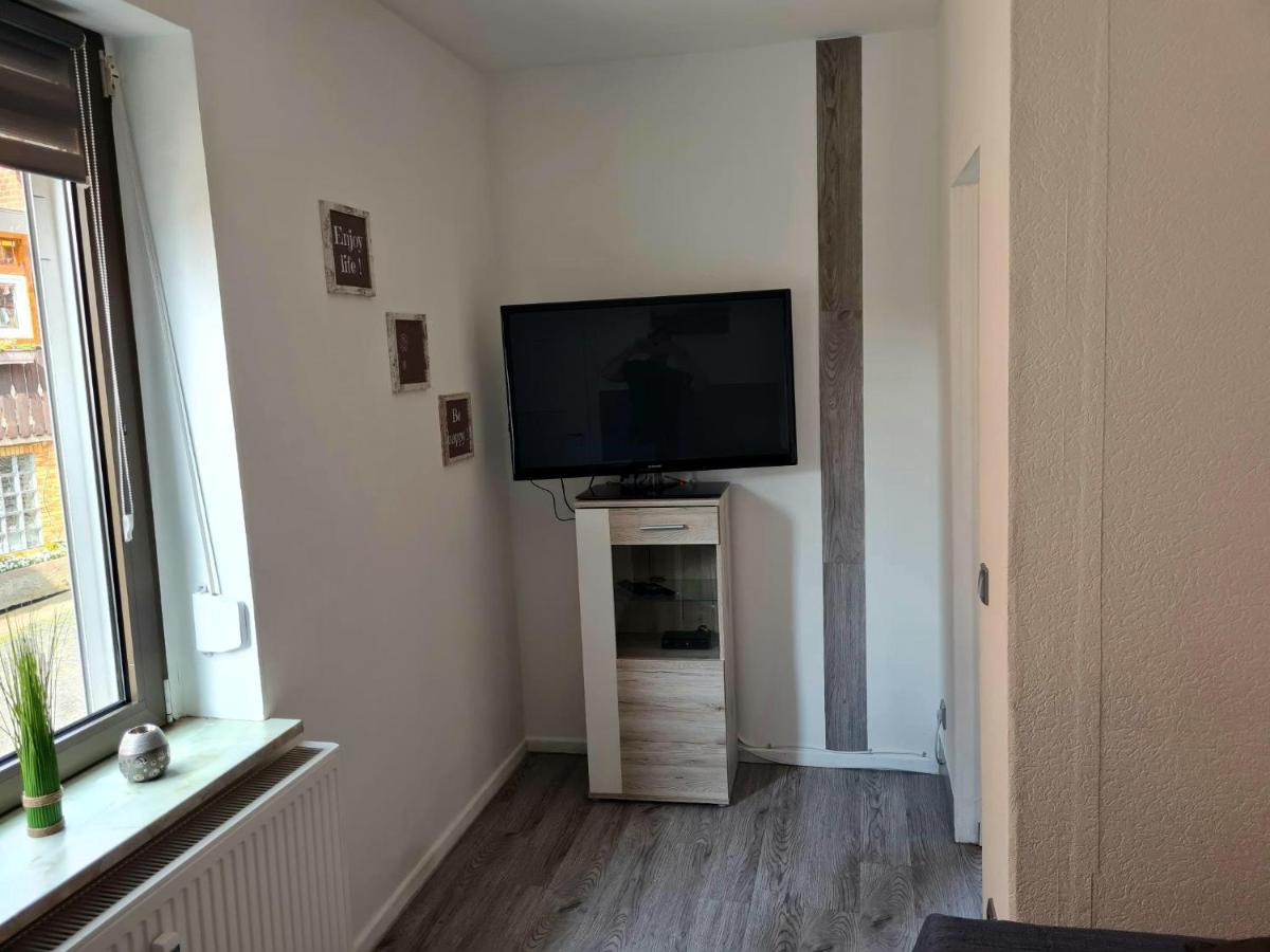 80Qm Monteuroase In Melsungen - Schwarzenberg Mwst Ausweisbar Apartment Exterior photo