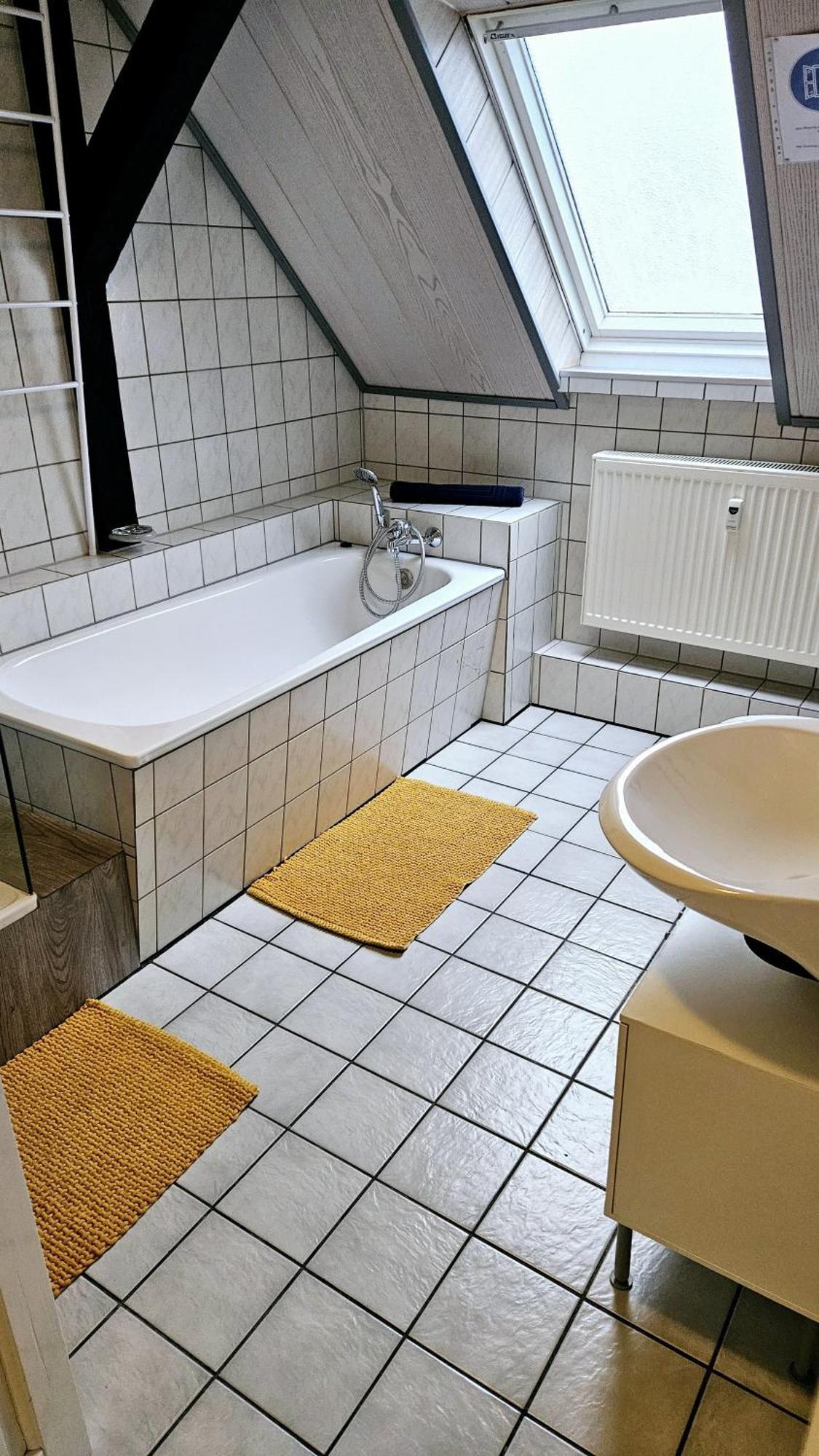 80Qm Monteuroase In Melsungen - Schwarzenberg Mwst Ausweisbar Apartment Exterior photo